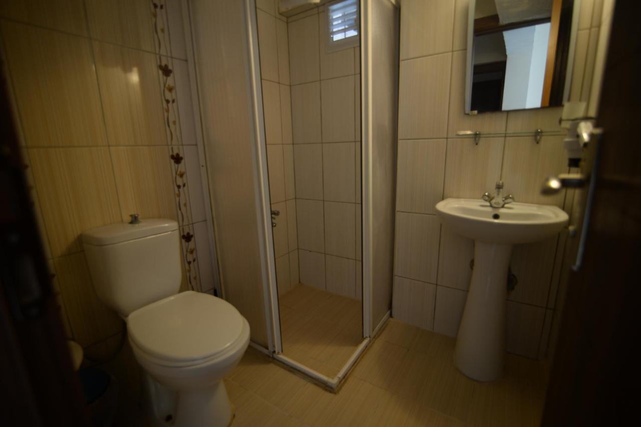 Og-Erim Hotel คูซาดาซี ภายนอก รูปภาพ